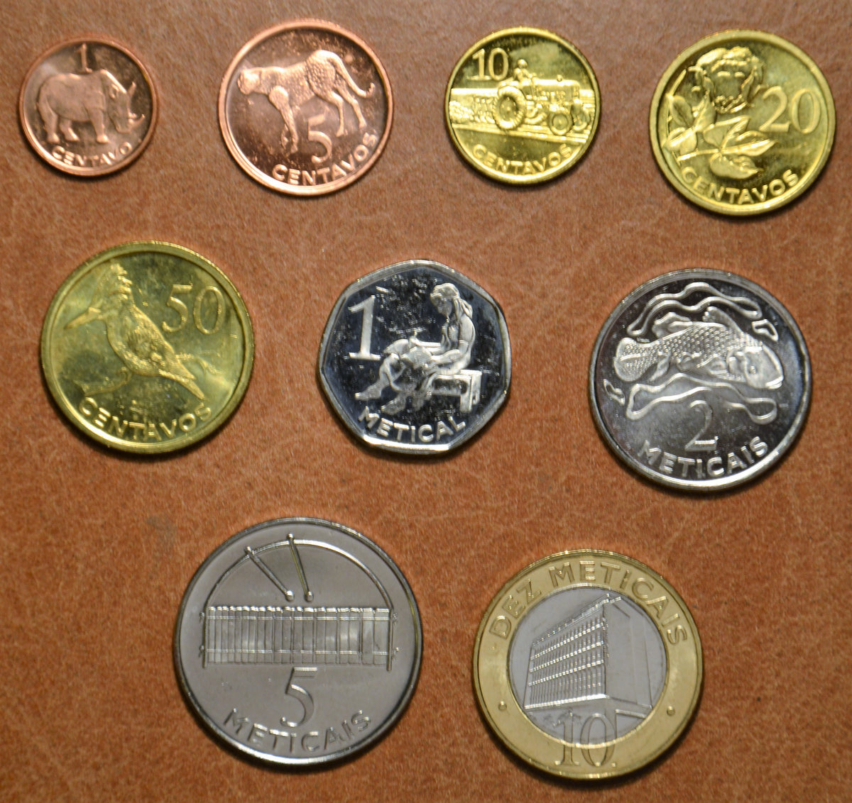 Mozambik 9 érme 2006 (UNC)