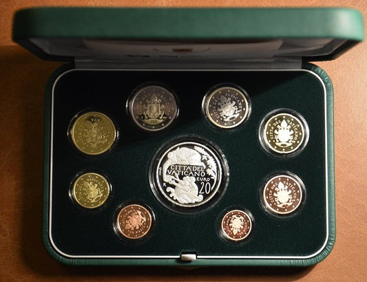Vatikán 2018 - 8 részes forgalmi sor + 20 Euro Ag (Proof)